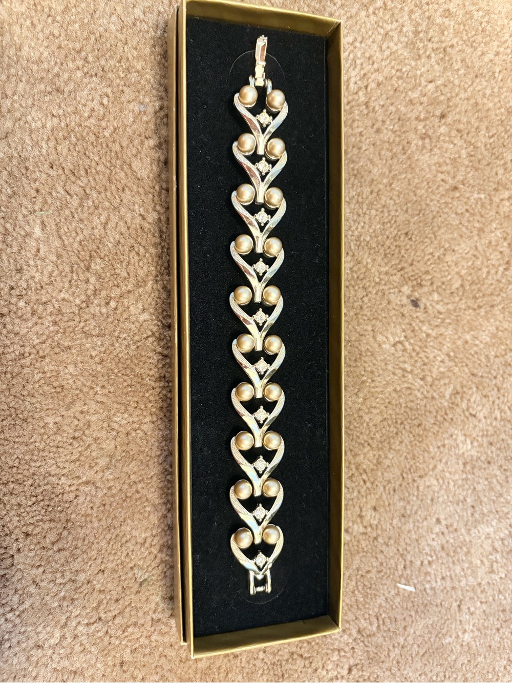 Vintage Signed Kramer 1950s Glamour Gold Tone Pearl and Rhinestone Bracelet
